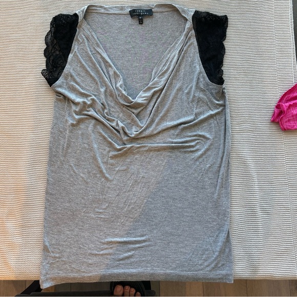 Very Sexy deep neckline by Robert Rodriquez! - Picture 3 of 3